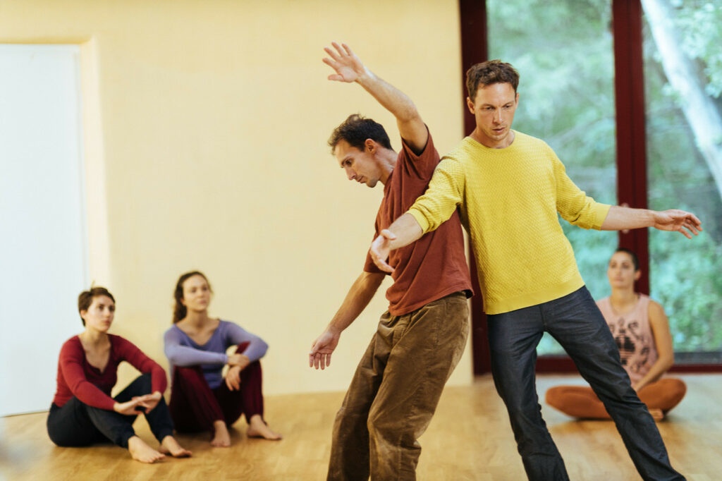 Contact Improvisation trifft Gewaltfreie Kommunikation